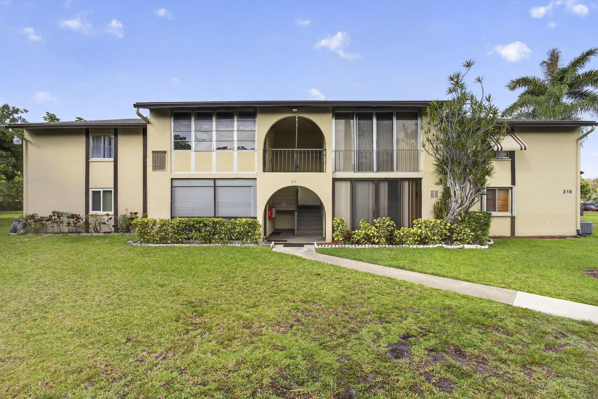 Pine Ridge Cir, Greenacres, FL 33463 #1