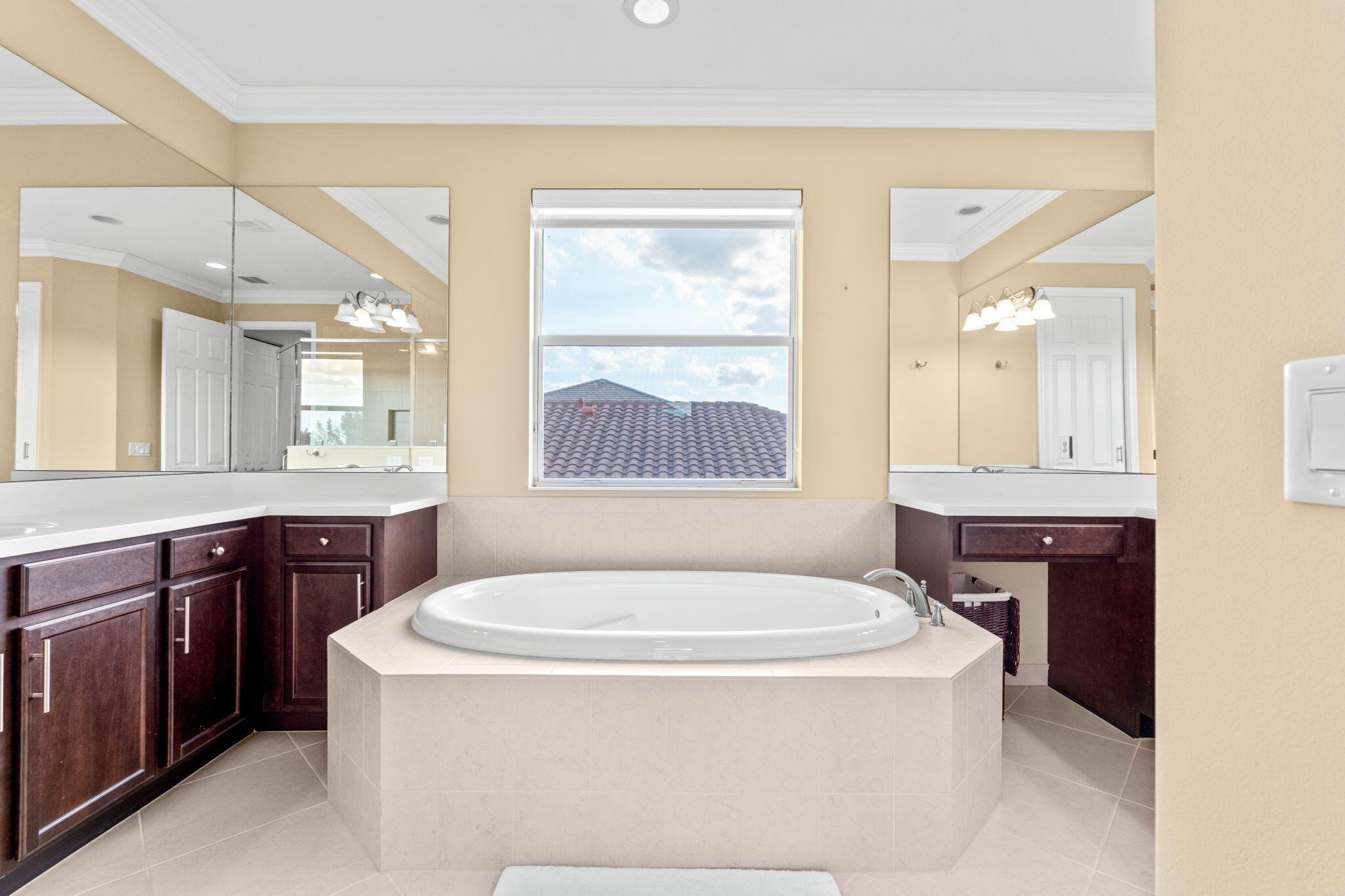 Bellarosa Cir, West Palm Beach, FL 33411