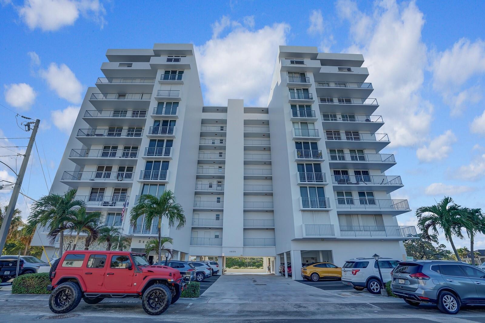 Riverside Dr, Pompano Beach, FL 33062