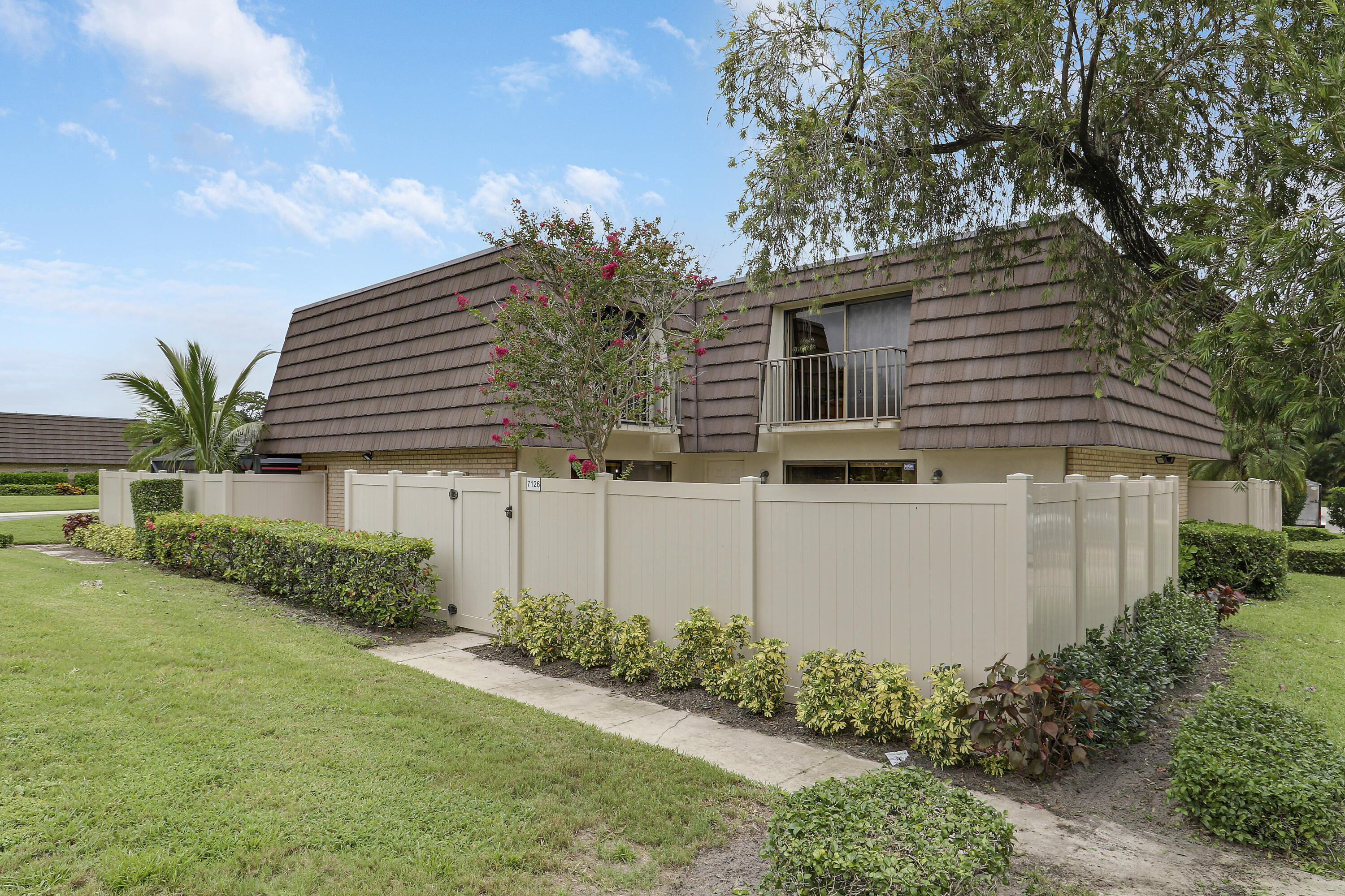 71st Way, West Palm Beach, FL 33407