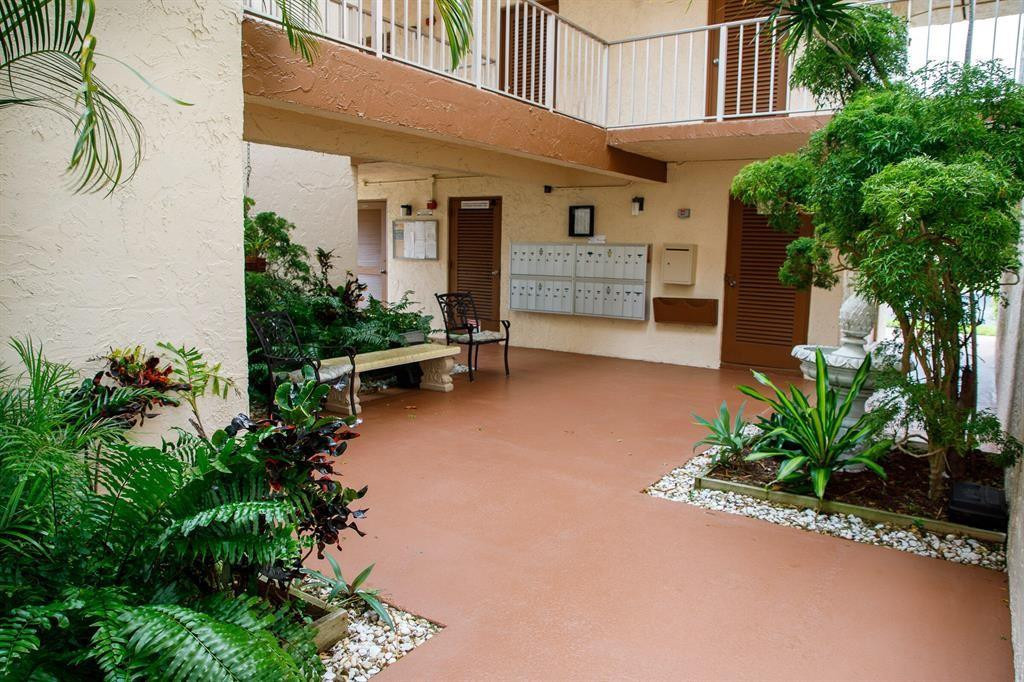 6th Ave, Deerfield Beach, FL 33441