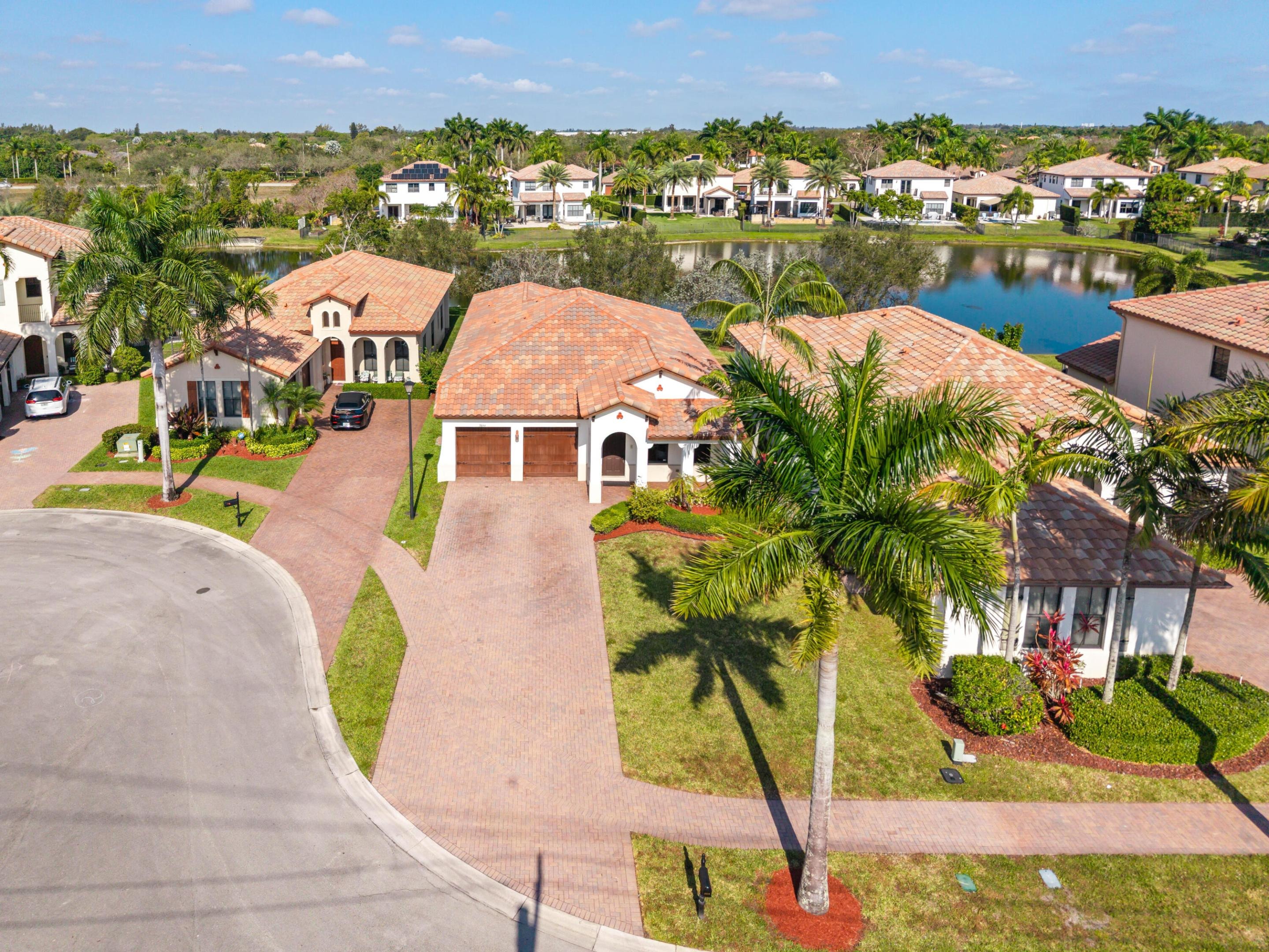 85th Ave, Pembroke Pines, FL 33024