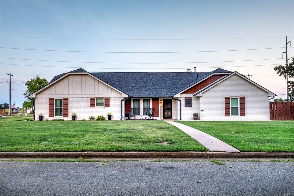 Clador Dr, Chandler, OK 74834