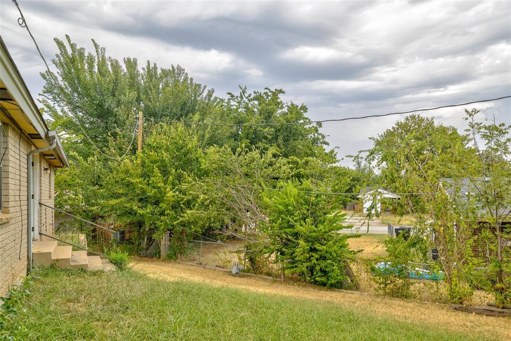 Baer Dr, Moore, OK 73160