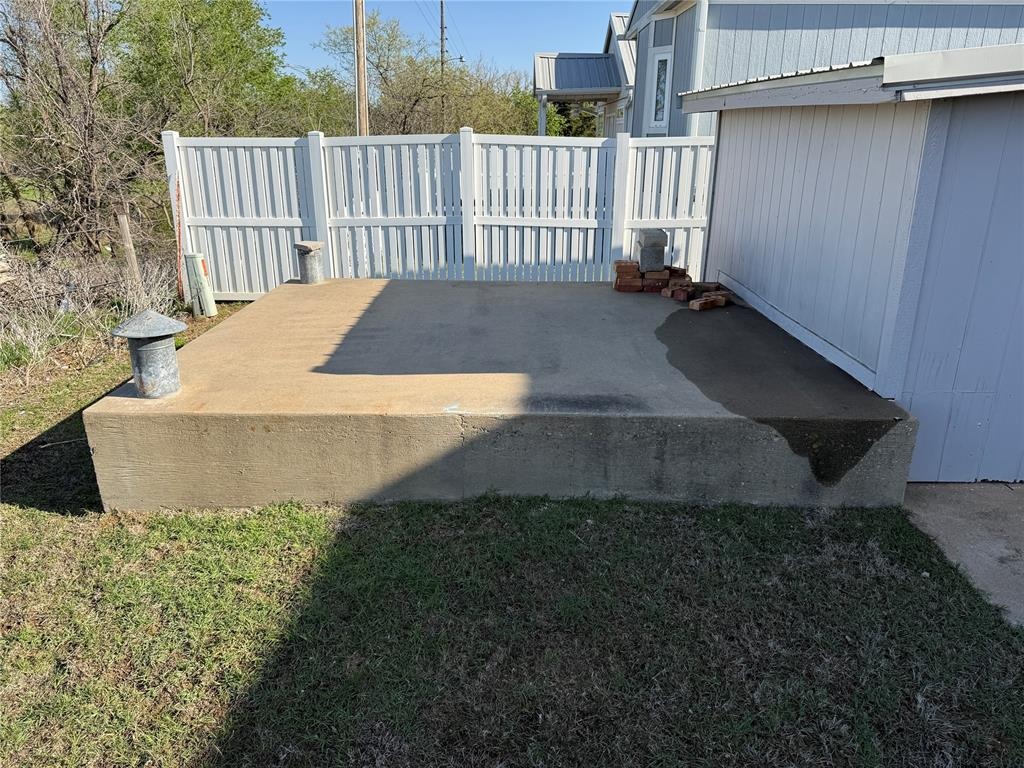 Wood St, Fort Cobb, OK 73038 #1
