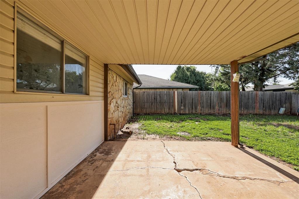 Bear Canyon Dr, Oklahoma City, OK 73162