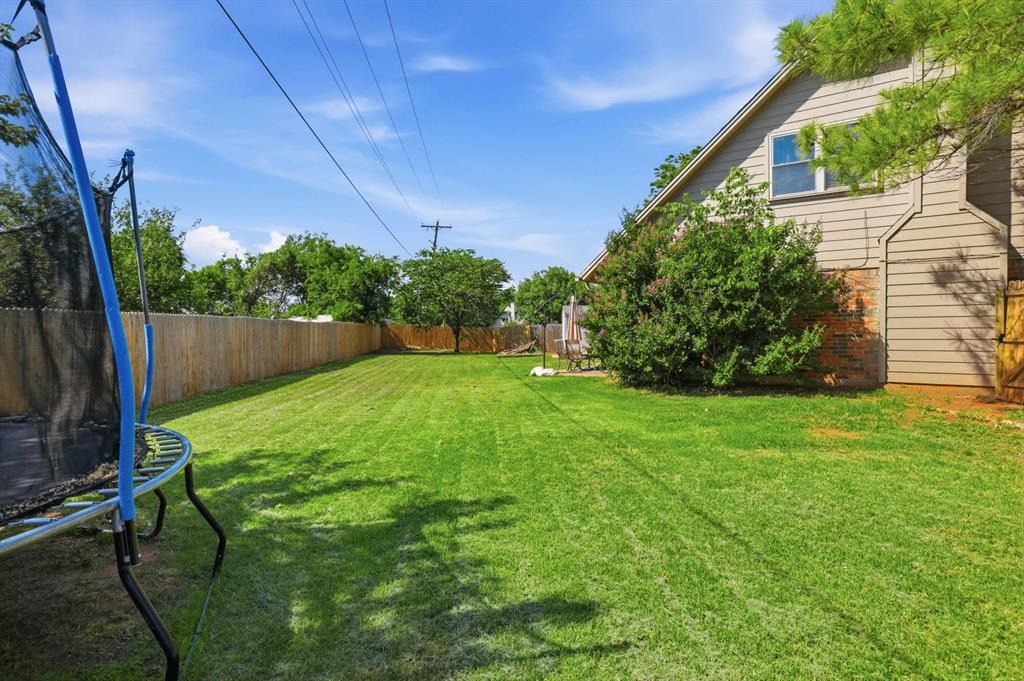 Vulcan Cir, Edmond, OK 73003