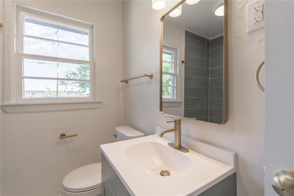 40th St, Oklahoma City, OK 73119