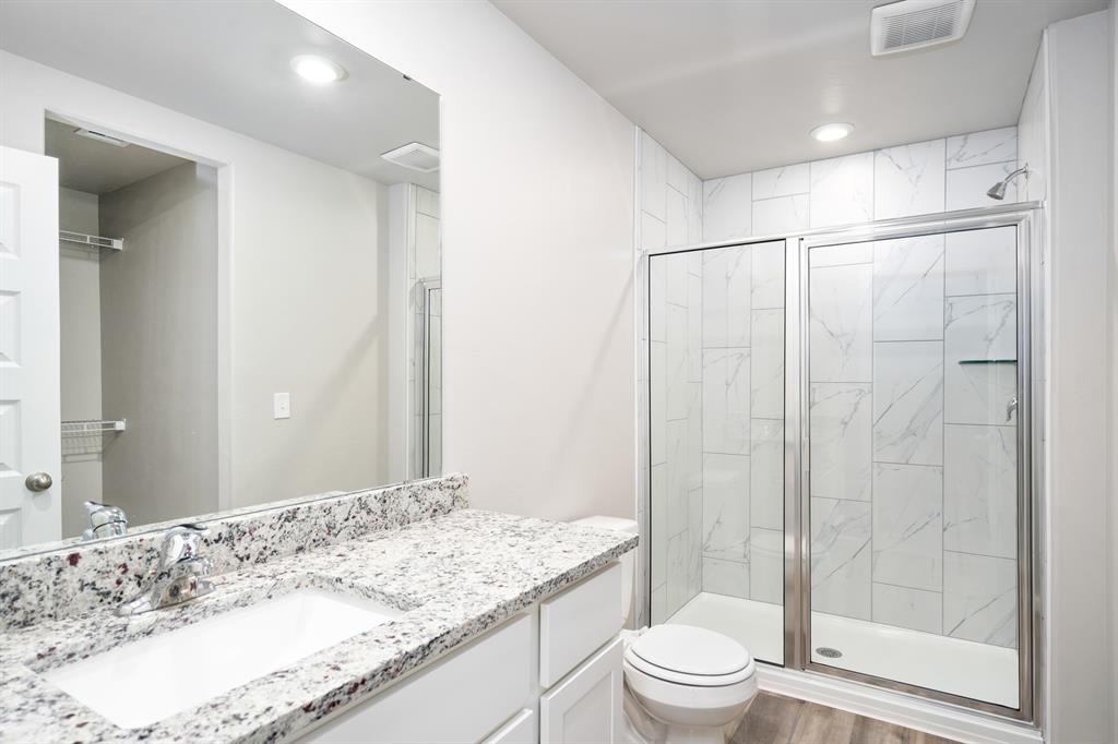 126th St, Yukon, OK 73099