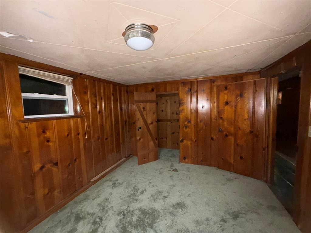 1st St, Watonga, OK 73772
