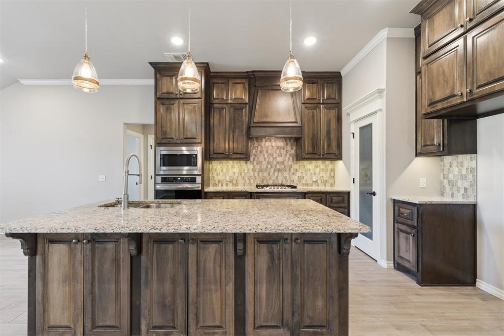 33rd Ter, Moore, OK 73160