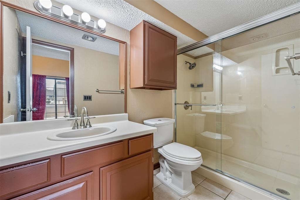 Stratford Dr, Oklahoma City, OK 73120