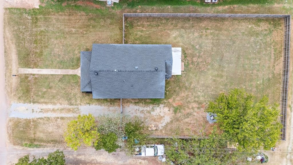 Ash St, Wellston, OK 74881
