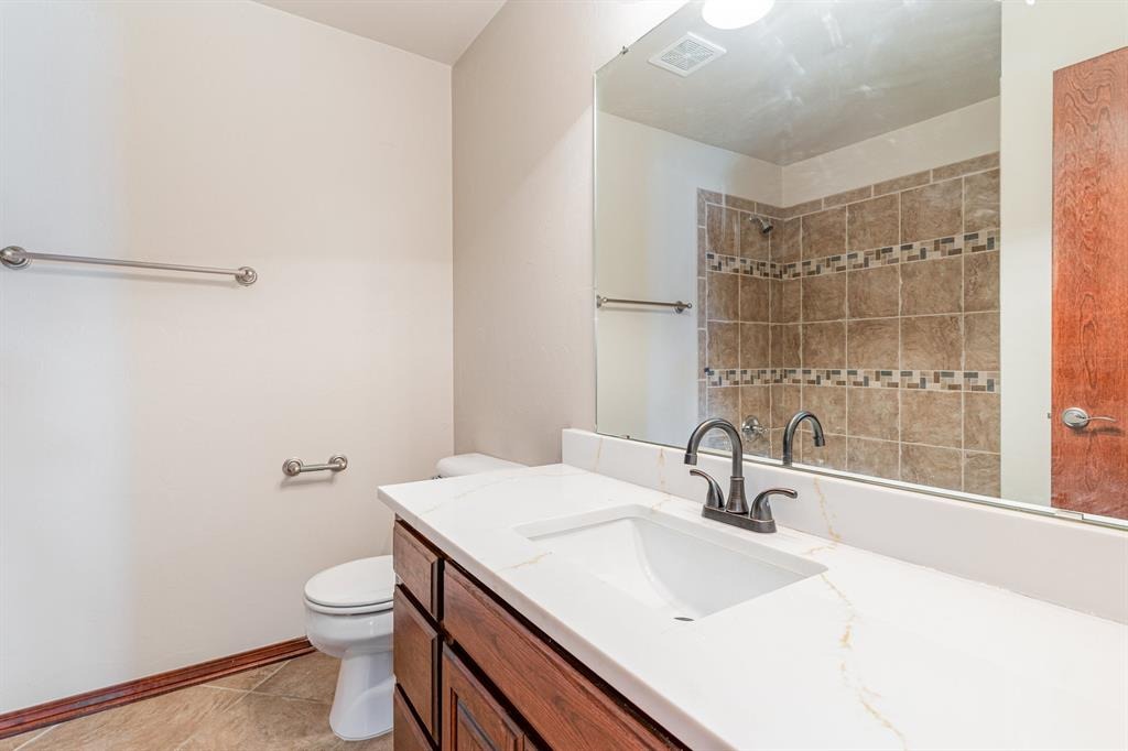 28th St, Oklahoma City, OK 73128