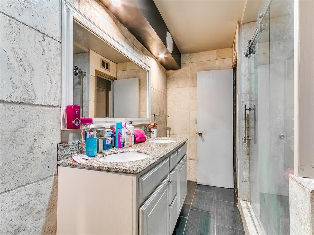 32nd Pl, Oklahoma City, OK 73122