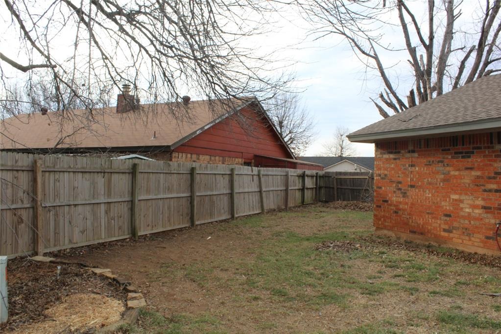 Walsh Ln, Yukon, OK 73099