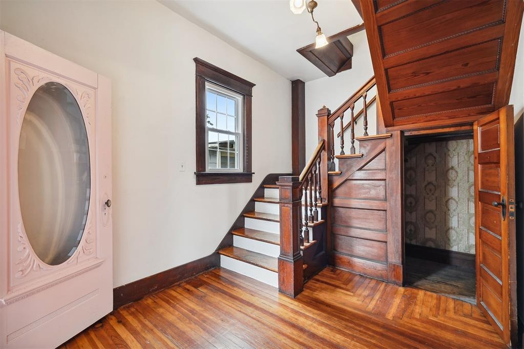 Barker Ave, El Reno, OK 73036