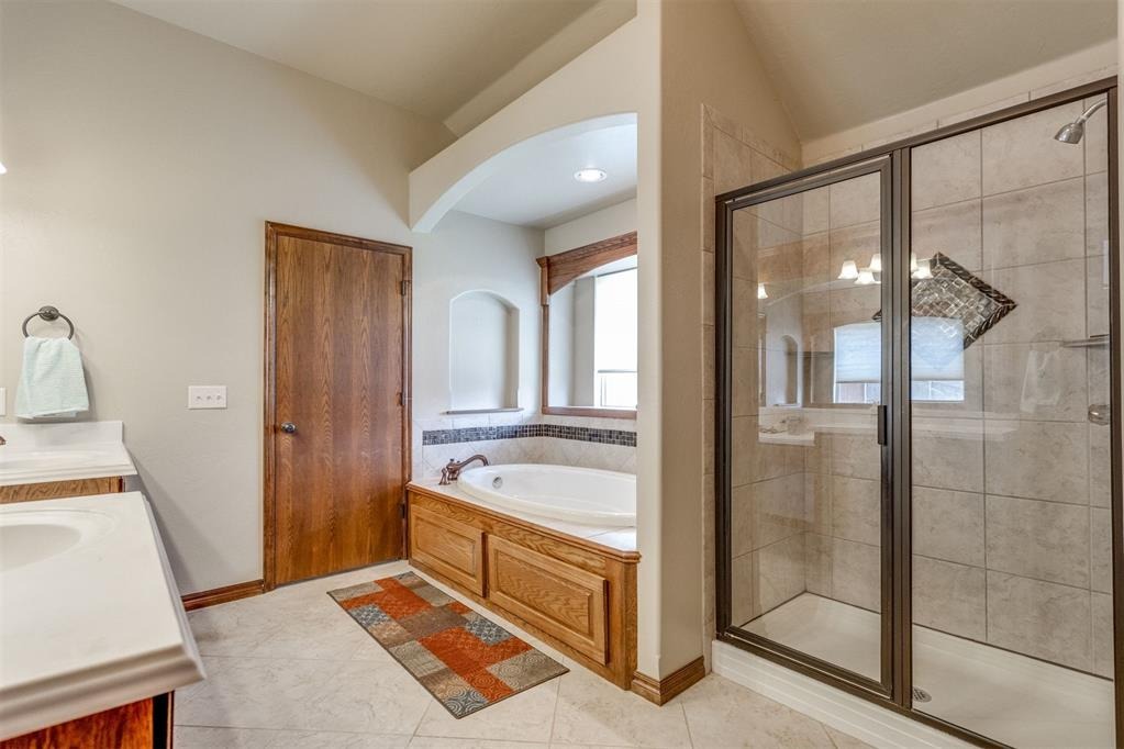Hampshire Ln, Oklahoma City, OK 73179