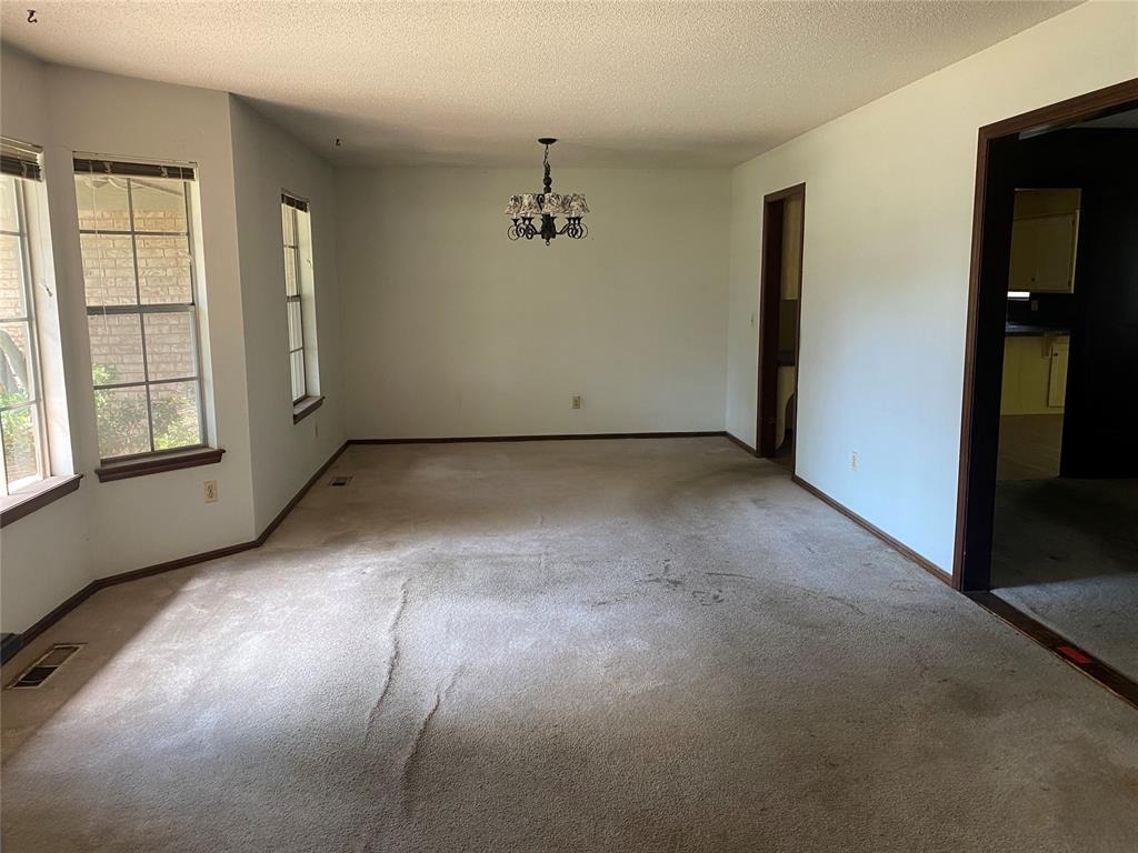 Quail Cir, Oklahoma City, OK 73120 #1