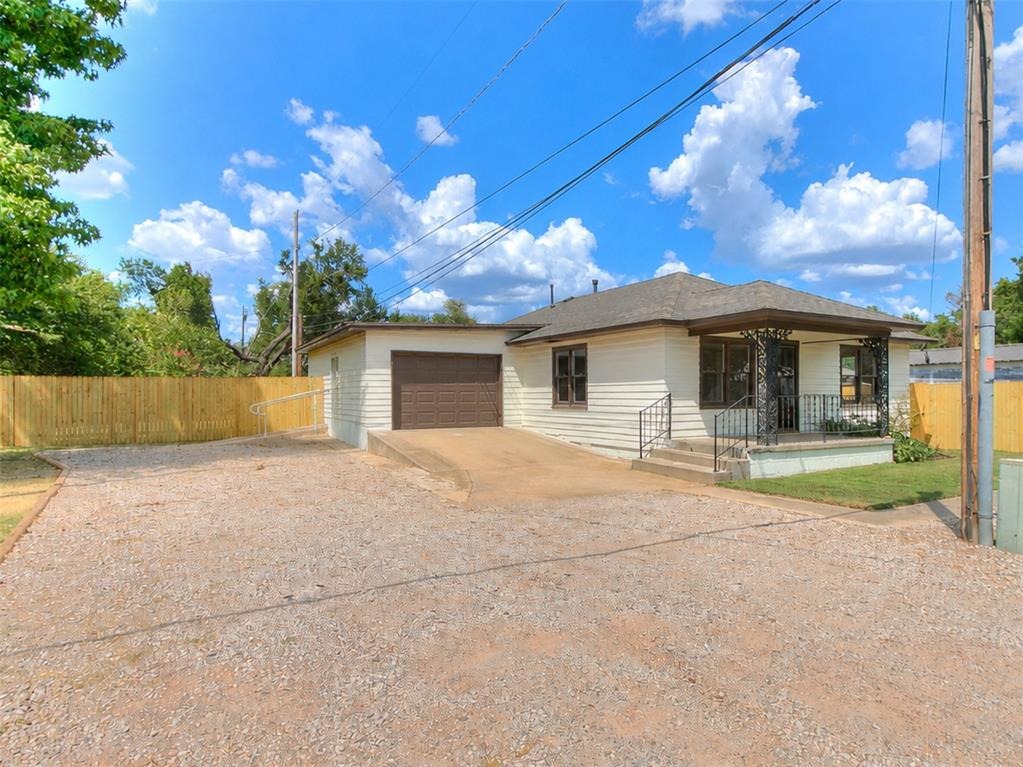 Ridgewood St, Shawnee, OK 74801