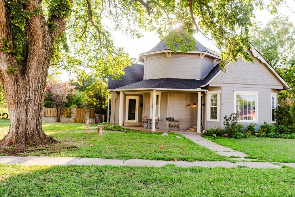 Grant St, Cordell, OK 73632