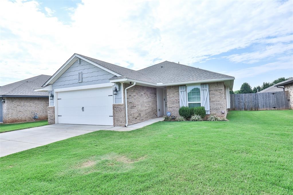 9th St, Yukon, OK 73099