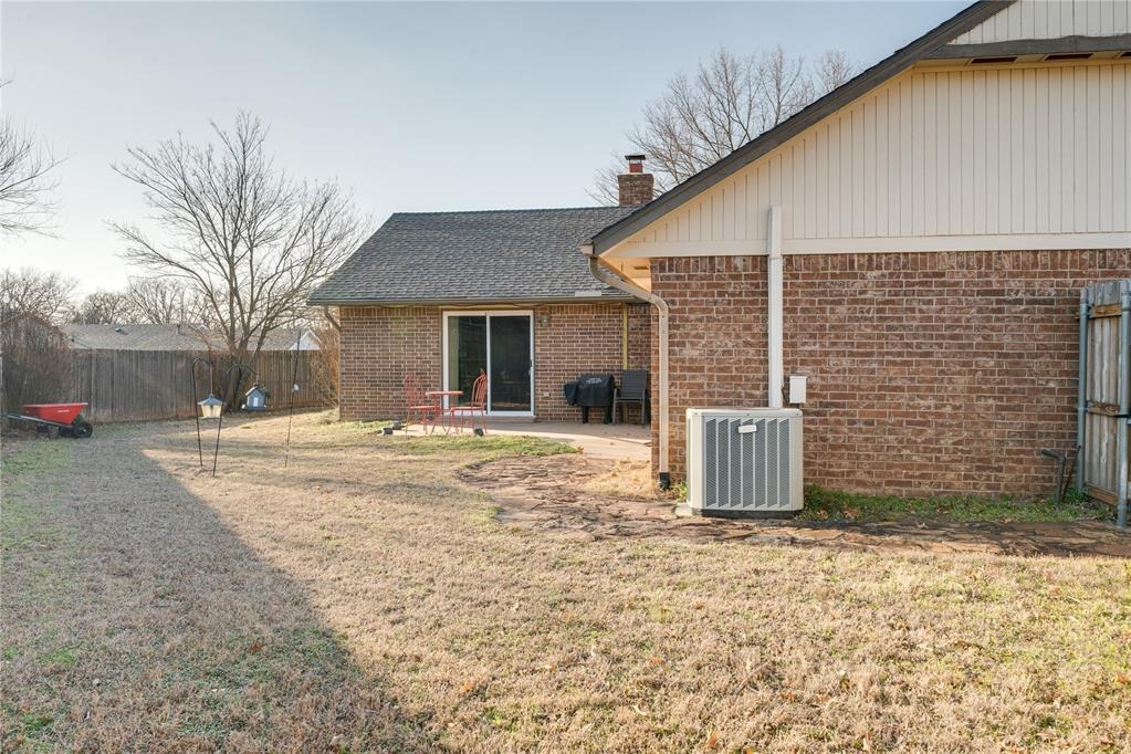 Washington Cir, Tecumseh, OK 74873