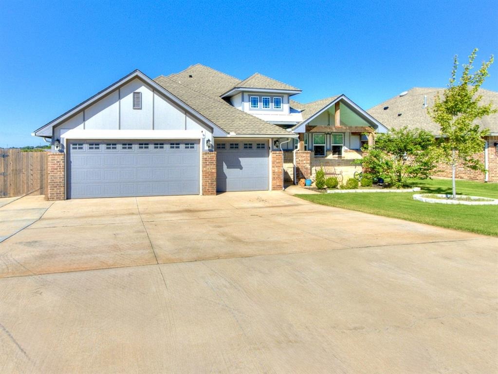 Edgewater Dr, Moore, OK 73160