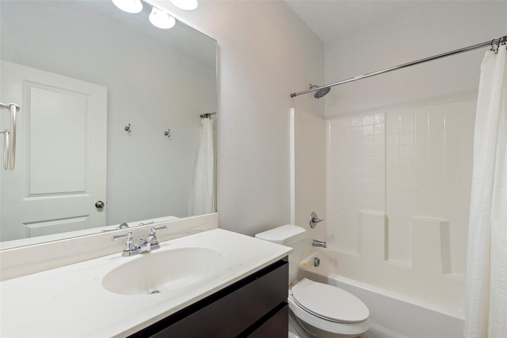 Meadow Ridge Ln, Edmond, OK 73025 #1