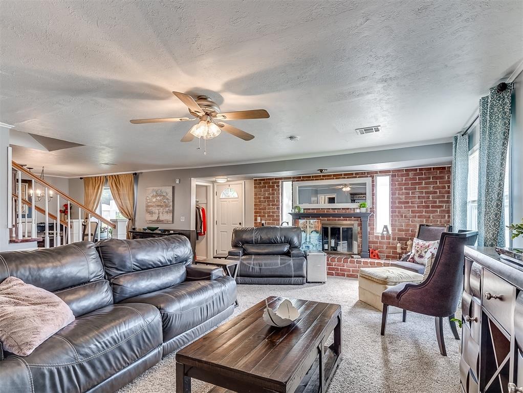 Wheeler Ave, Bethany, OK 73008