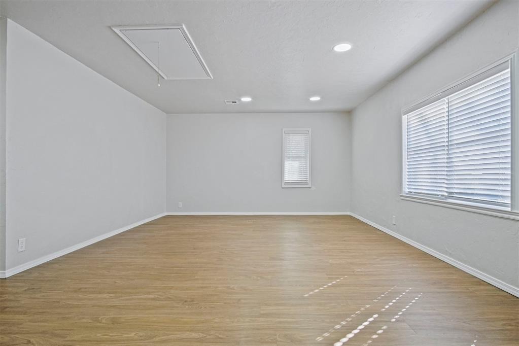 Blue Lake Dr, Norman, OK 73069