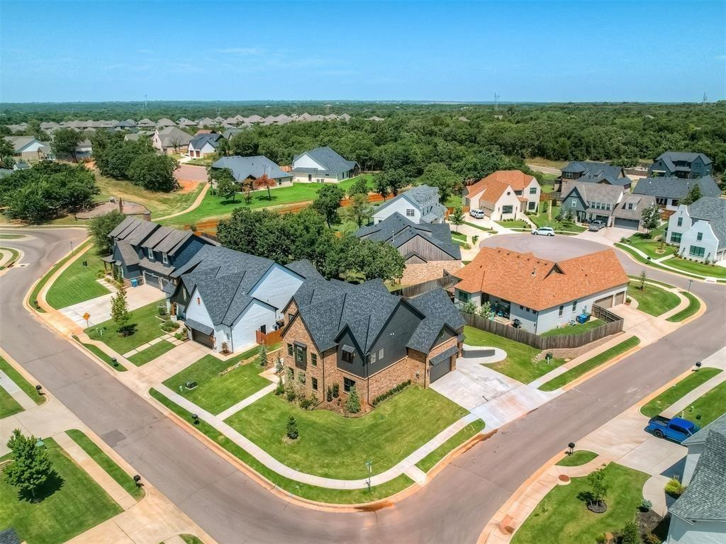 Skipping Stone Dr, Edmond, OK 73034