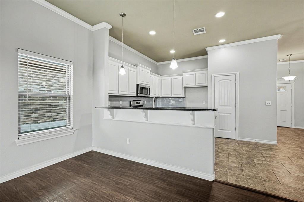 5th St, Yukon, OK 73099