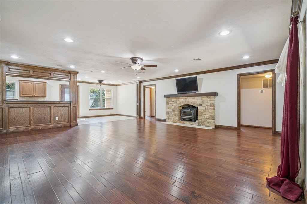 Cedar Mountain Ave, Edmond, OK 73034
