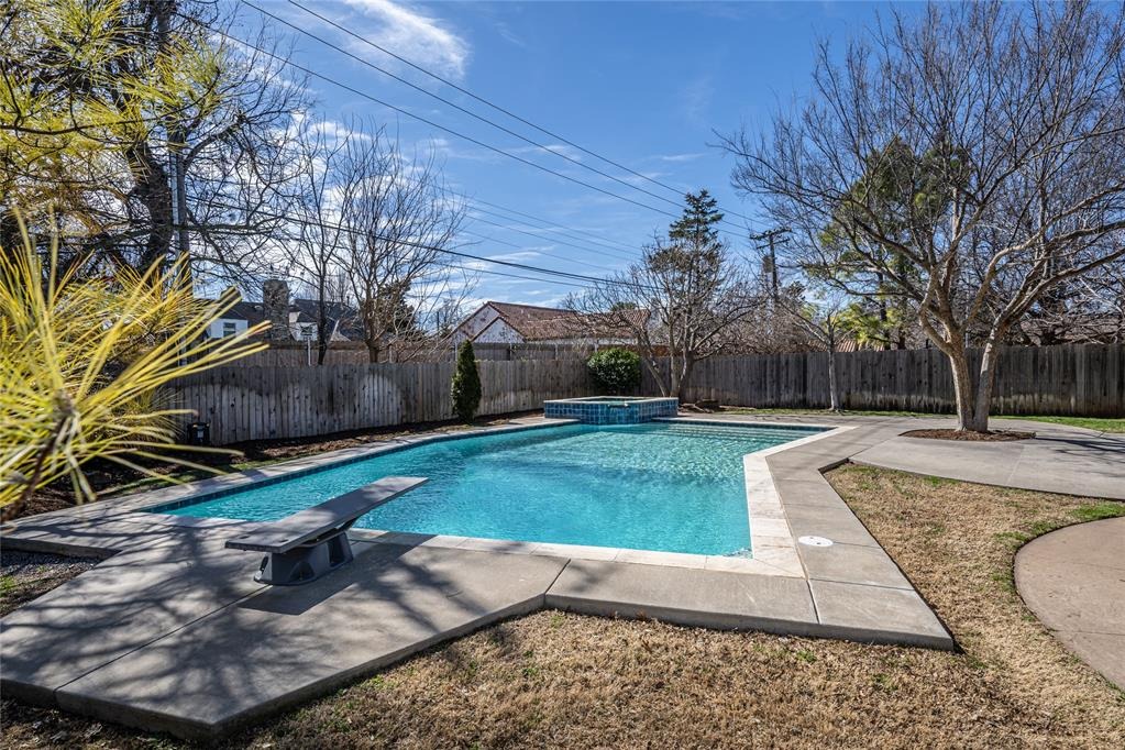 Elmhurst Ave, Oklahoma City, OK 73120