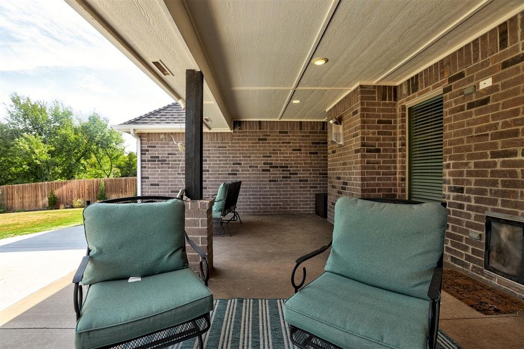 6th St, Yukon, OK 73099