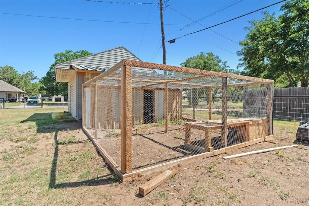Burford Ave, Watonga, OK 73772