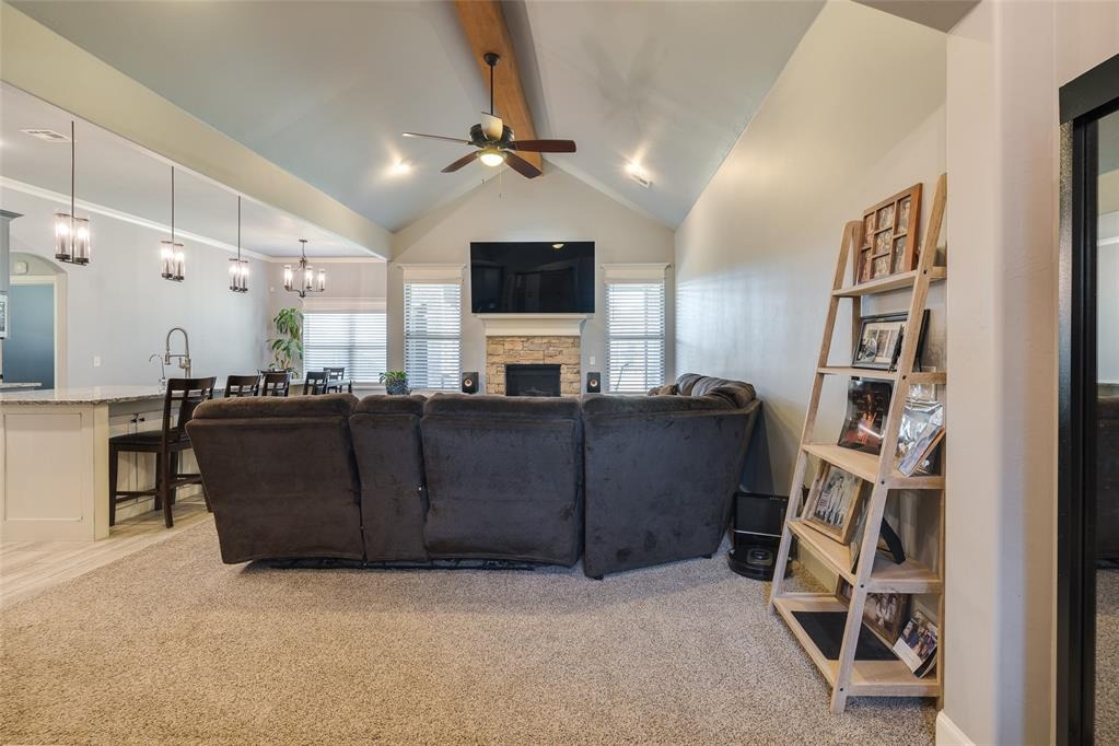 Wayne Cutt Ave, Yukon, OK 73099
