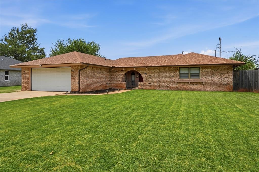 Camelot Pl, Oklahoma City, OK 73120