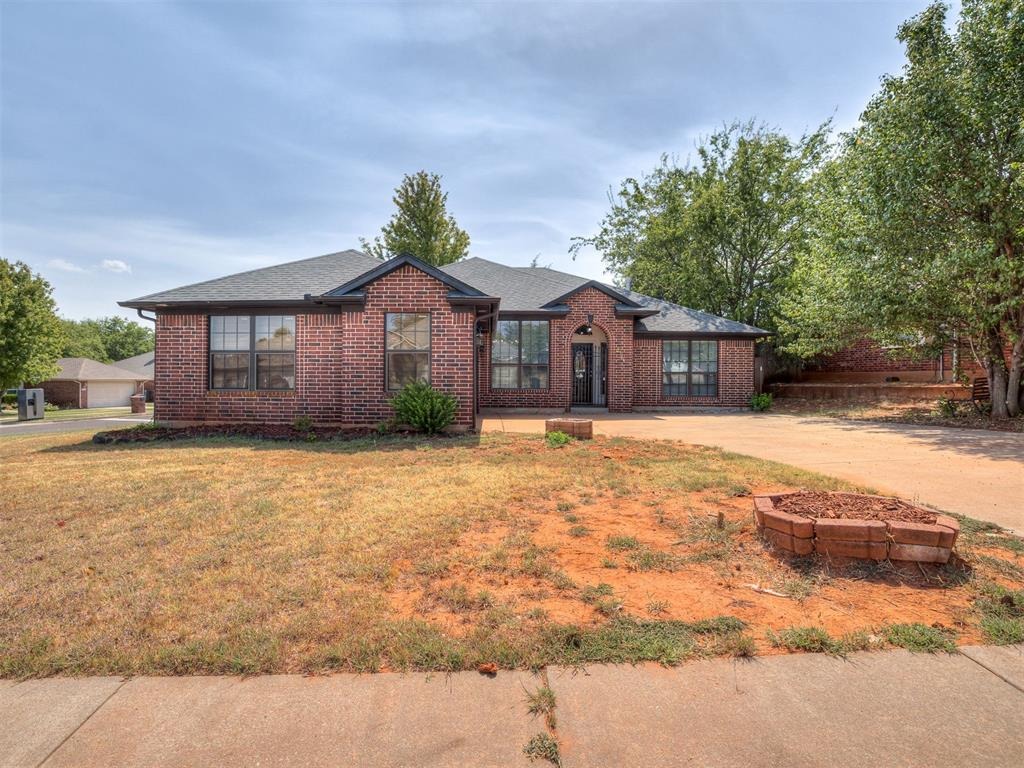 5th St, Moore, OK 73160