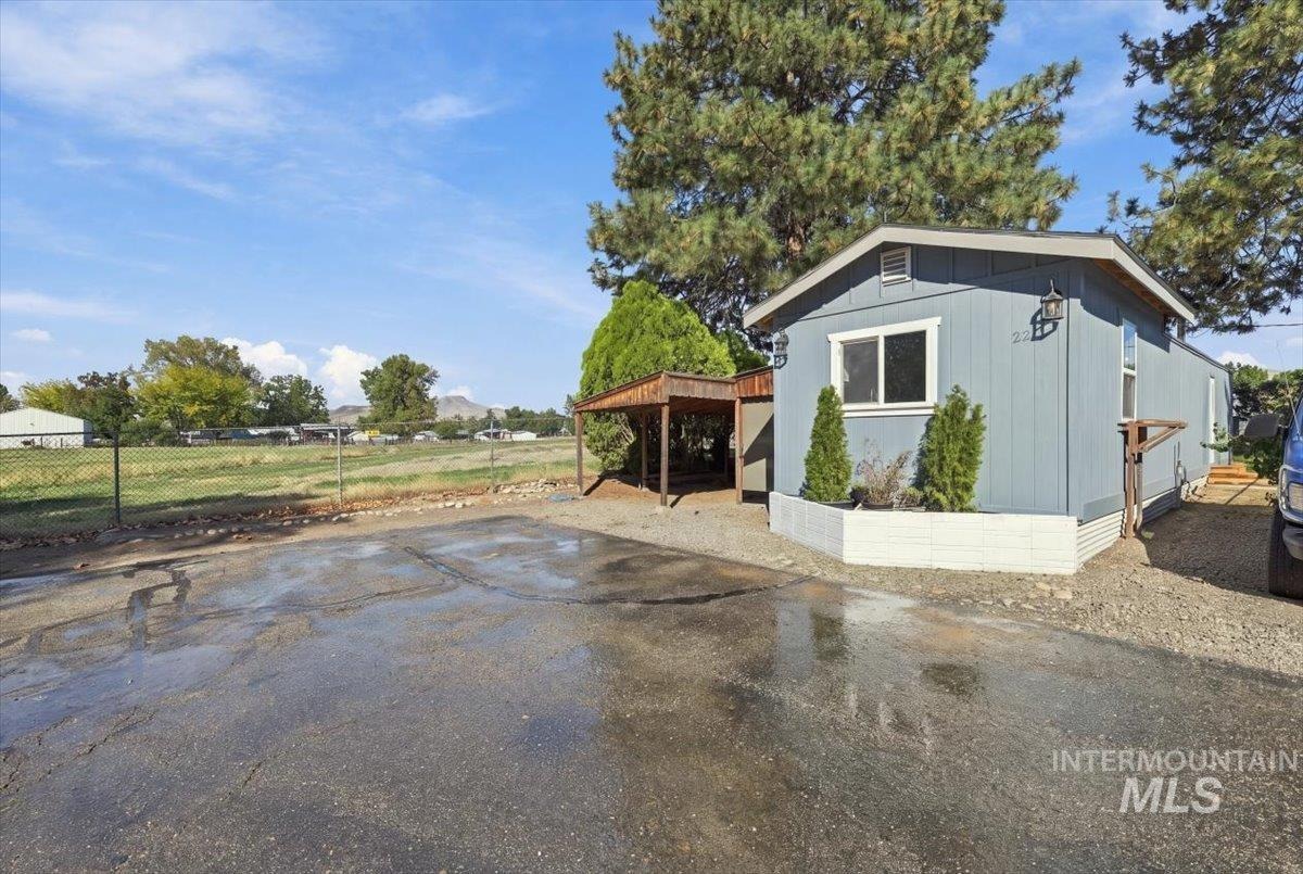 Main St, Emmett, ID 83617