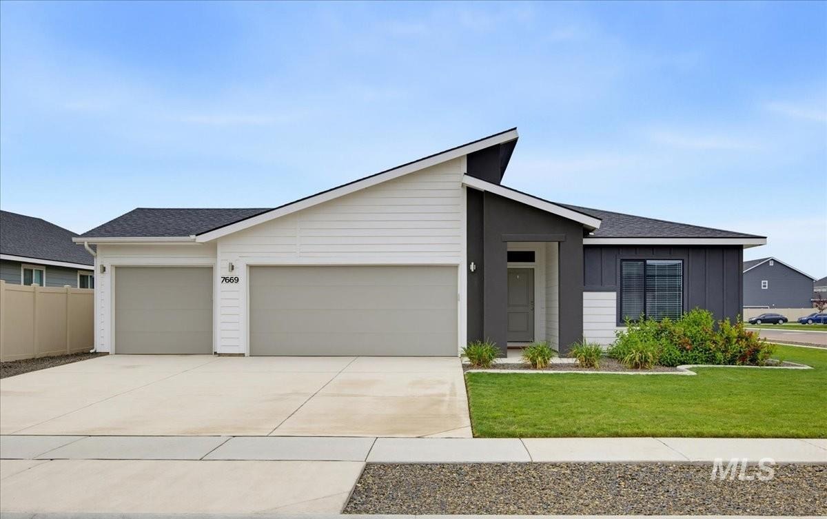 Flyway St, Nampa, ID 83687