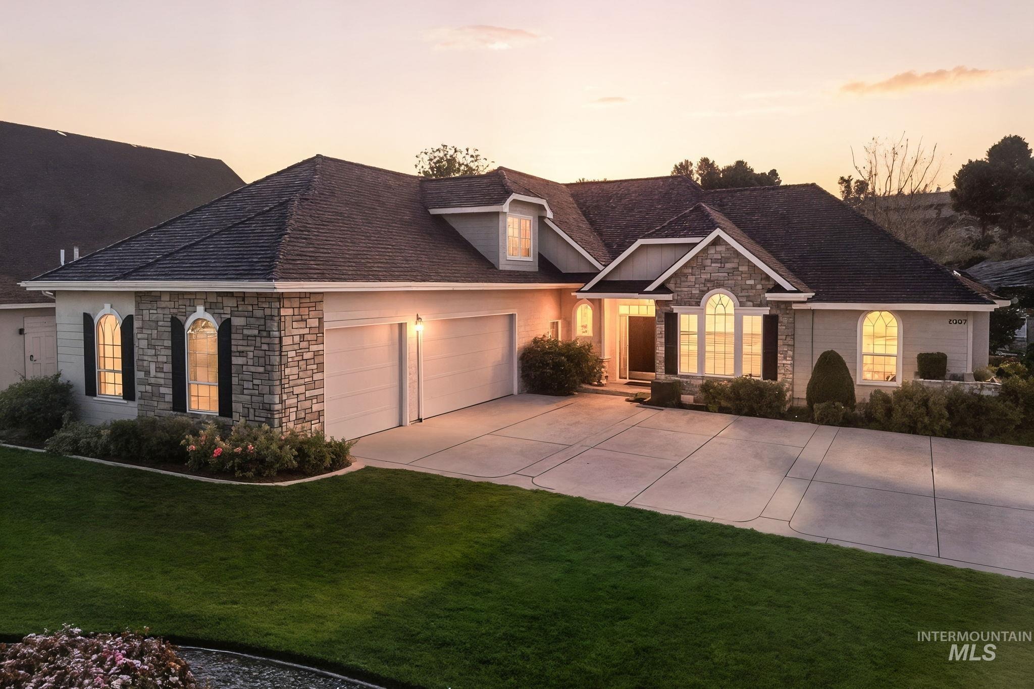 Oakhampton Dr, Eagle, ID 83616