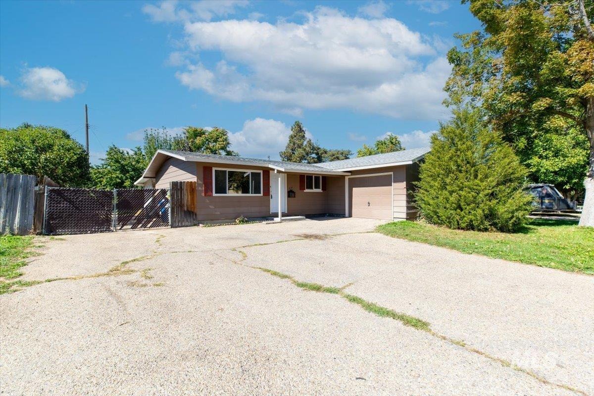Westwood St, Nampa, ID 83651