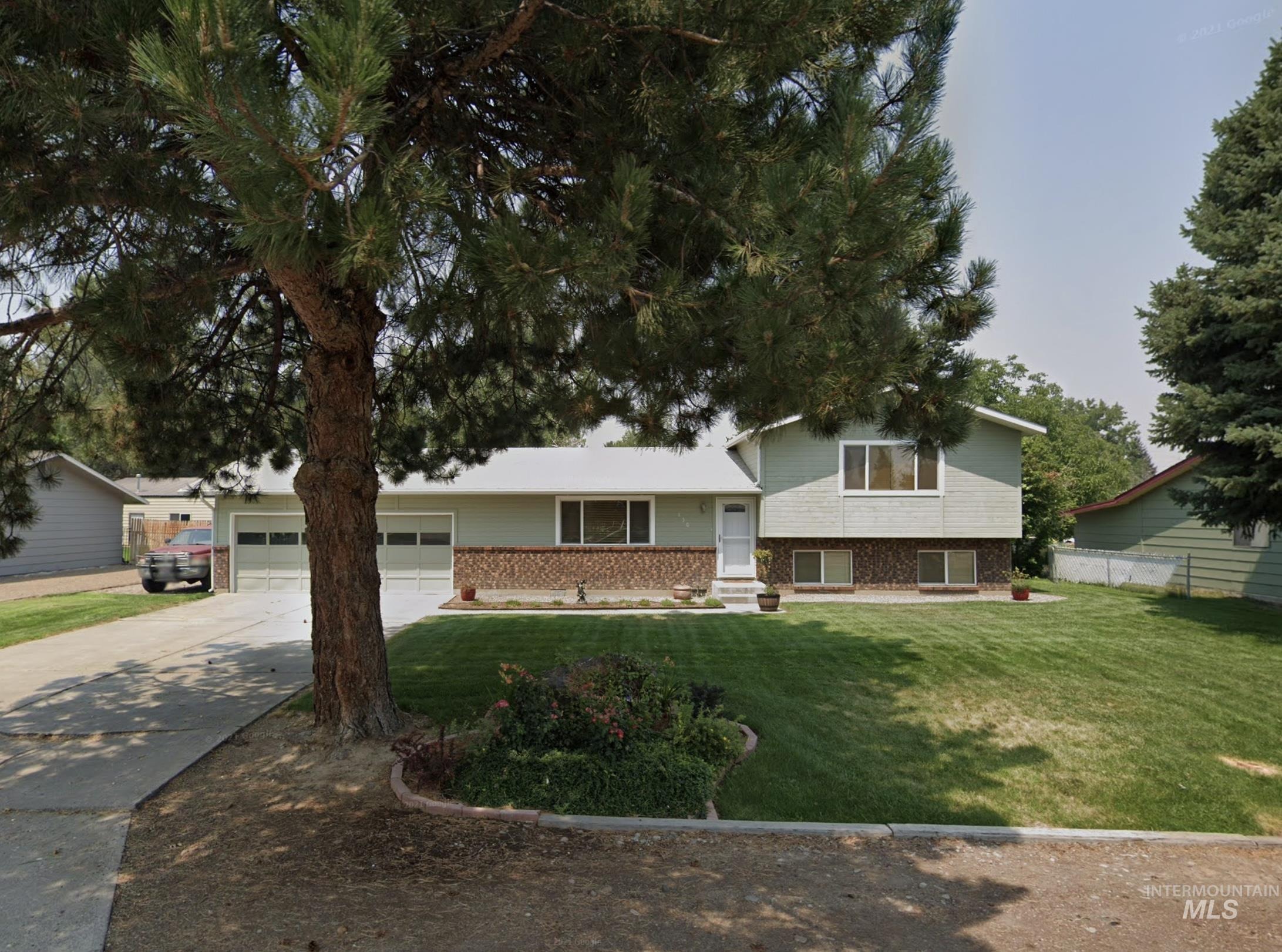 Carrie Cir, Mountain Home, ID 83647