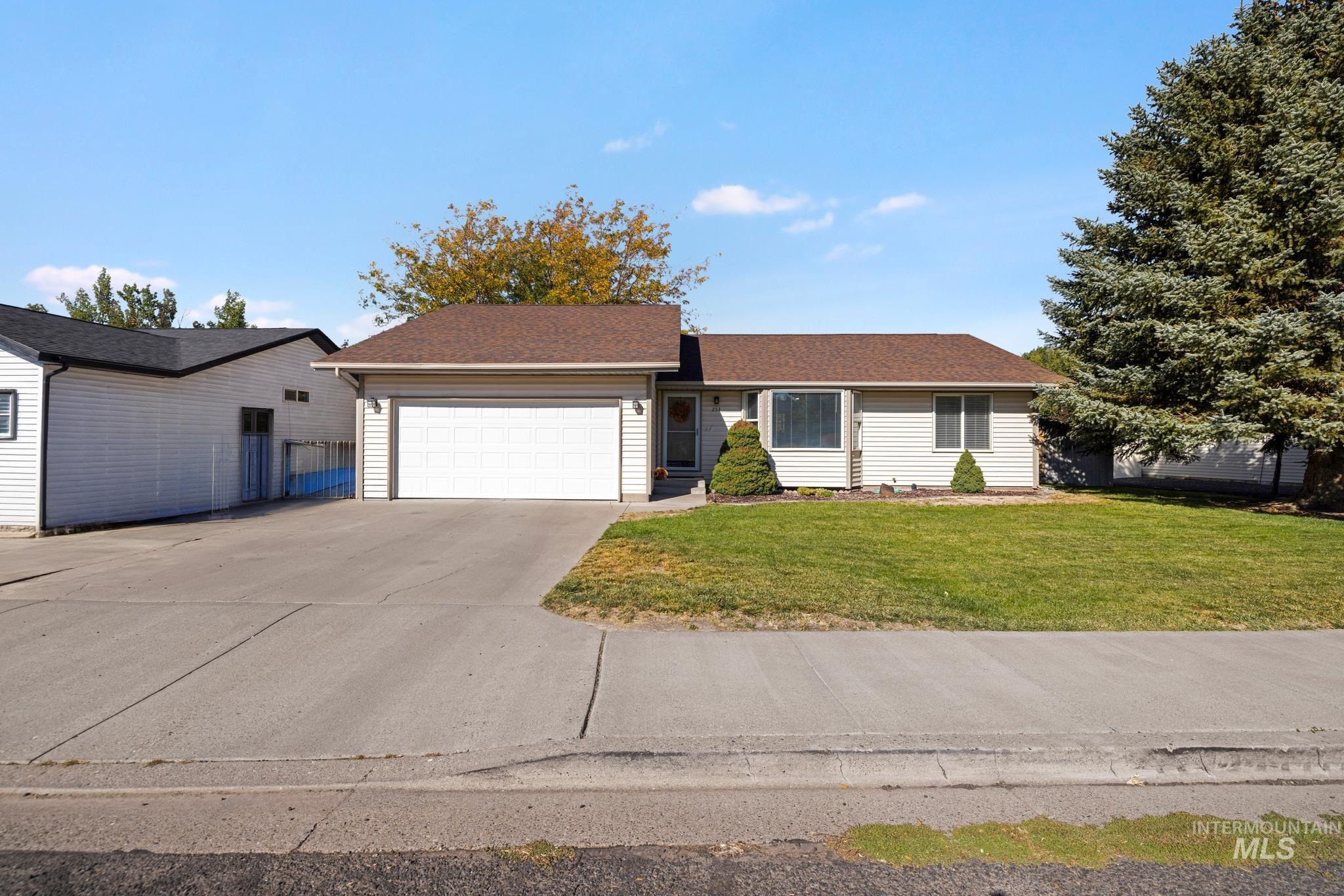Coronado Ave, Twin Falls, ID 83301