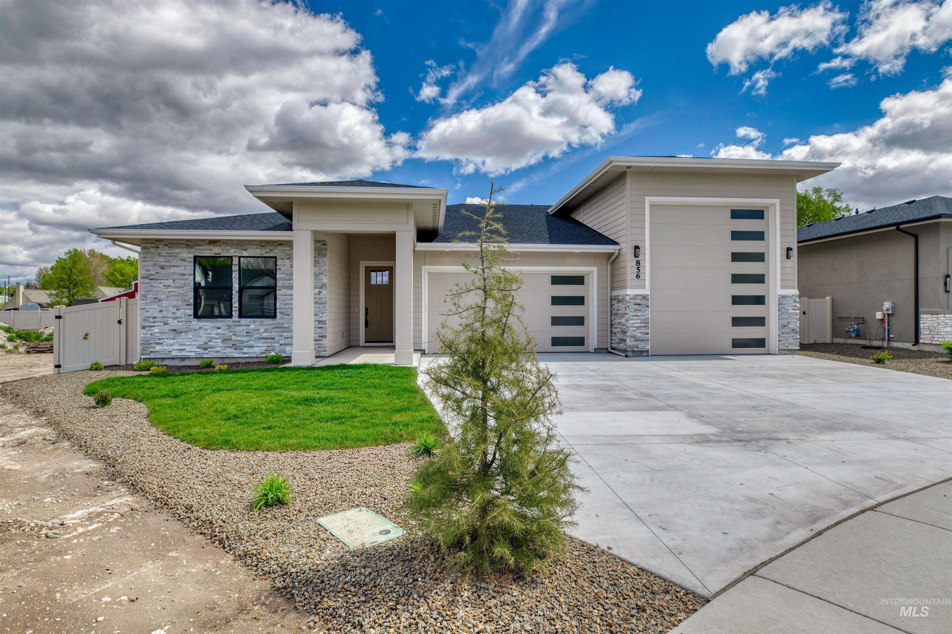 Nolina Ave, Eagle, ID 83616