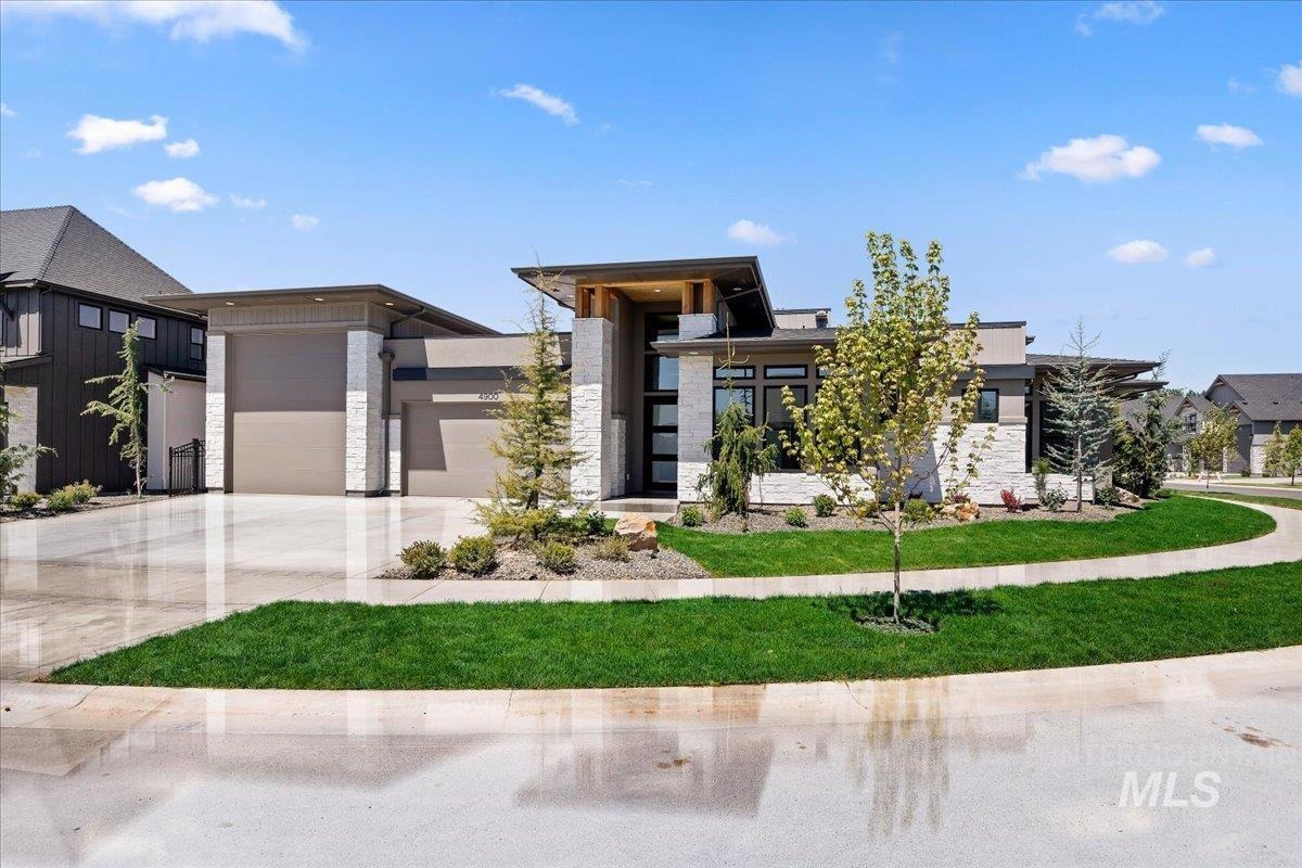 Braveheart St, Eagle, ID 83616