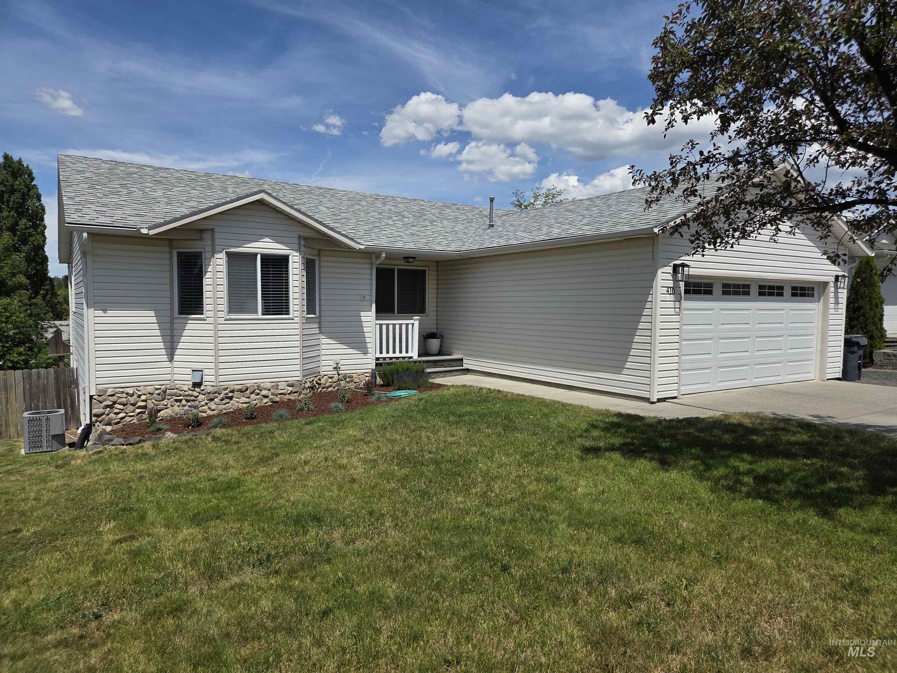 Gambels Ln, Moscow, ID 83843