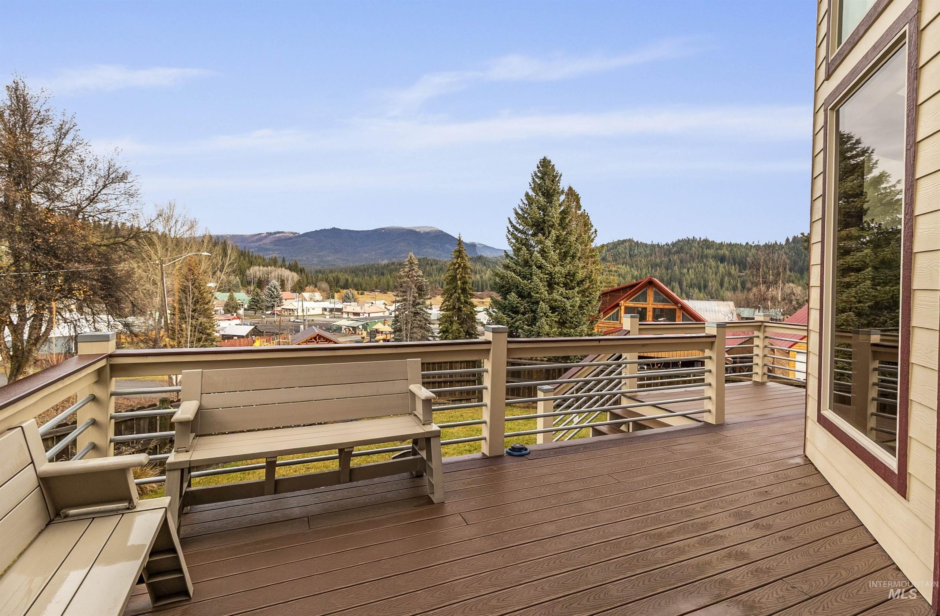 2nd St, Elk River, ID 83827